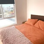 3D, 2B, Con Piscina Y Estacionamiento Gratuito
